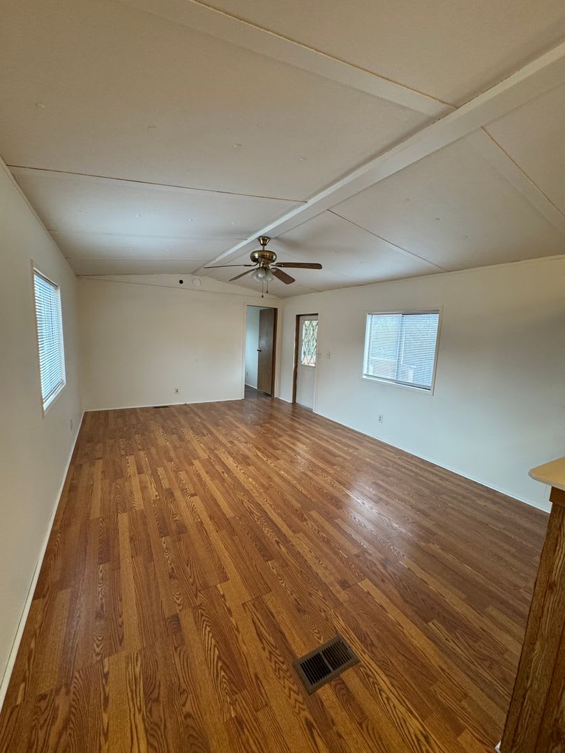 Winston 2 bedroom with large shop – photo 3