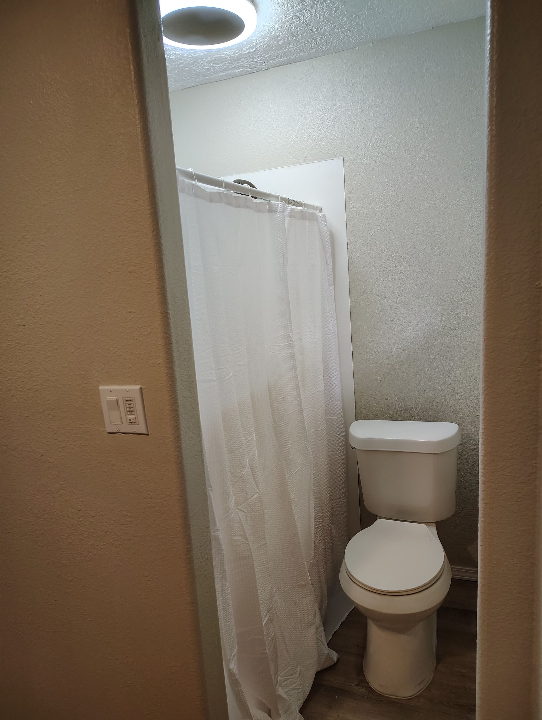 602 South Woody Drive Apt BApartment B – photo 3
