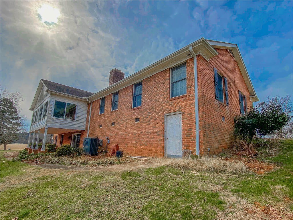 255 Starritt Lane – photo 5