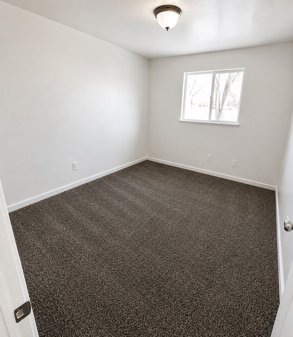 For Lease – photo 5