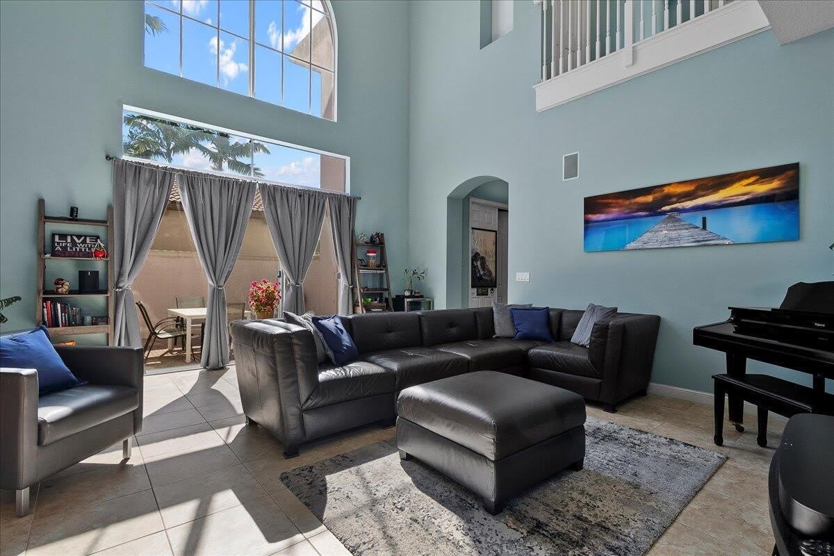 82 Stoney Drive – photo 4