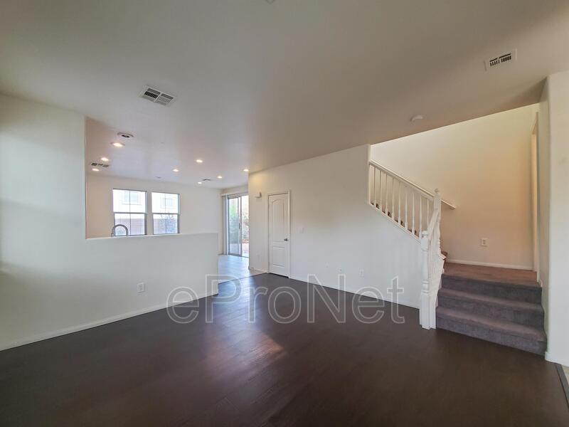 3314 Cave Primrose St. – photo 2