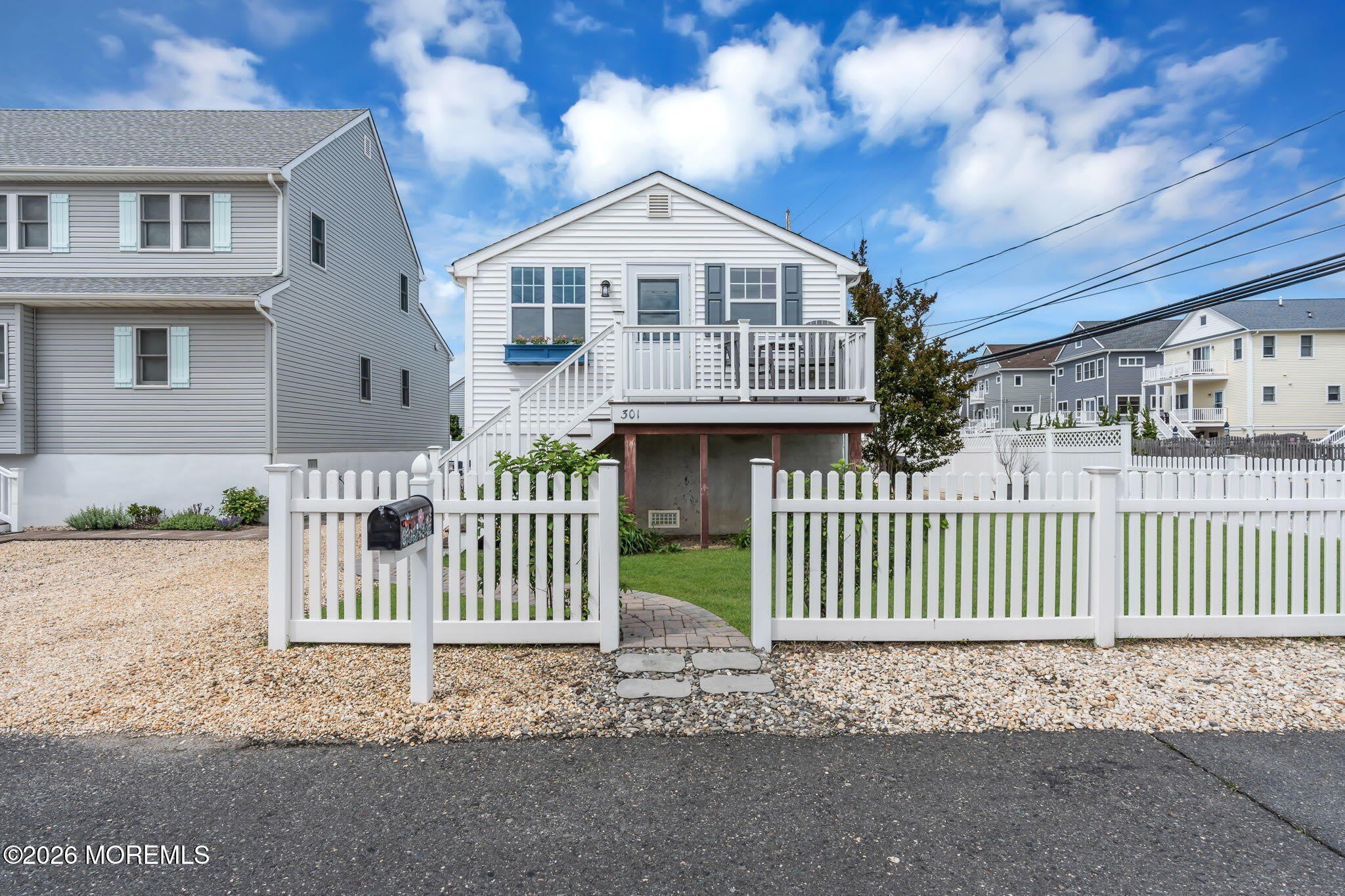 301 W Kupper Drive – photo 3