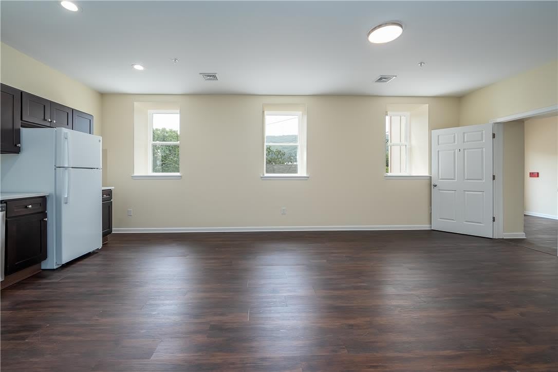 418 Race Street – photo 4