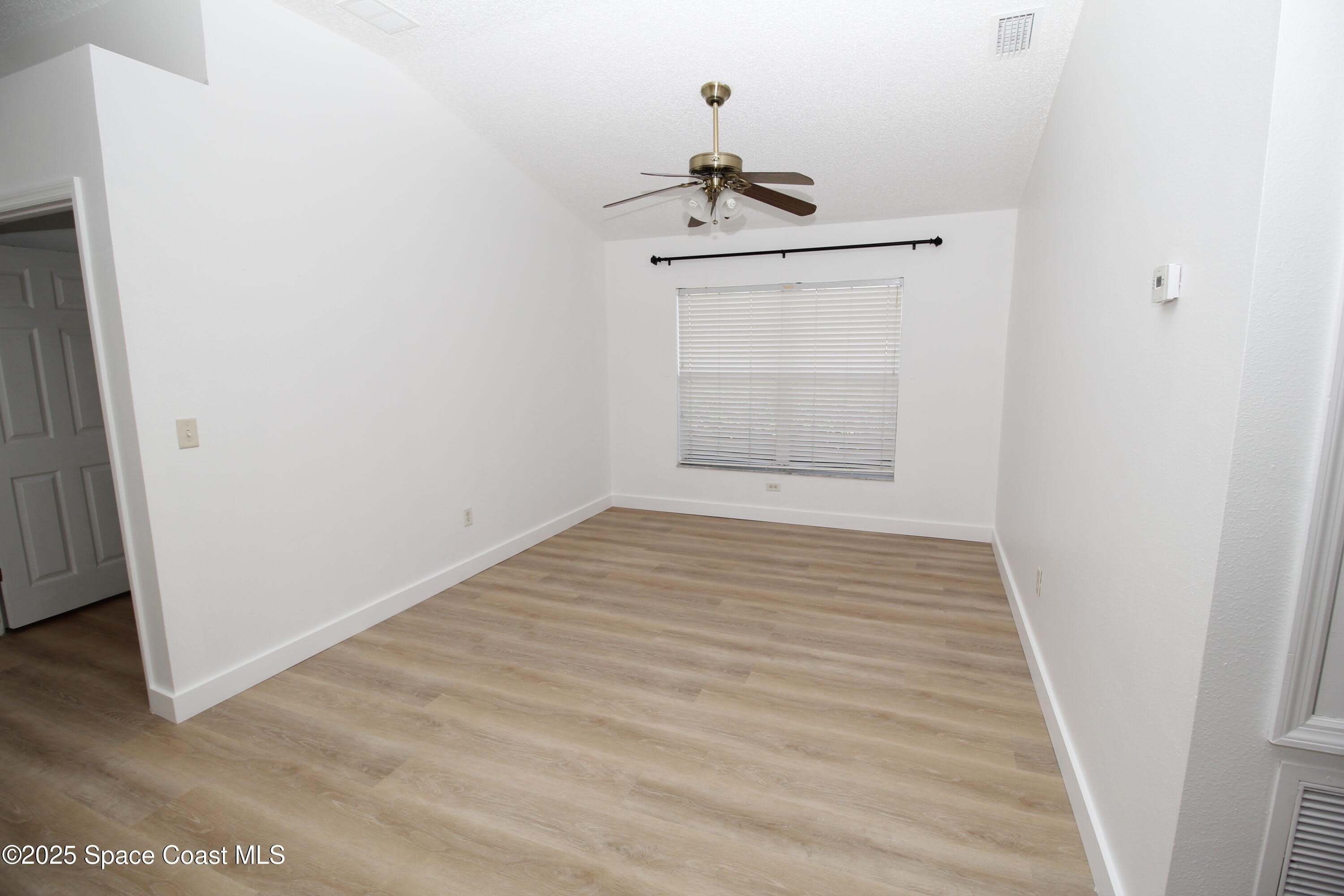 2440 Bridgeport Circle – photo 2