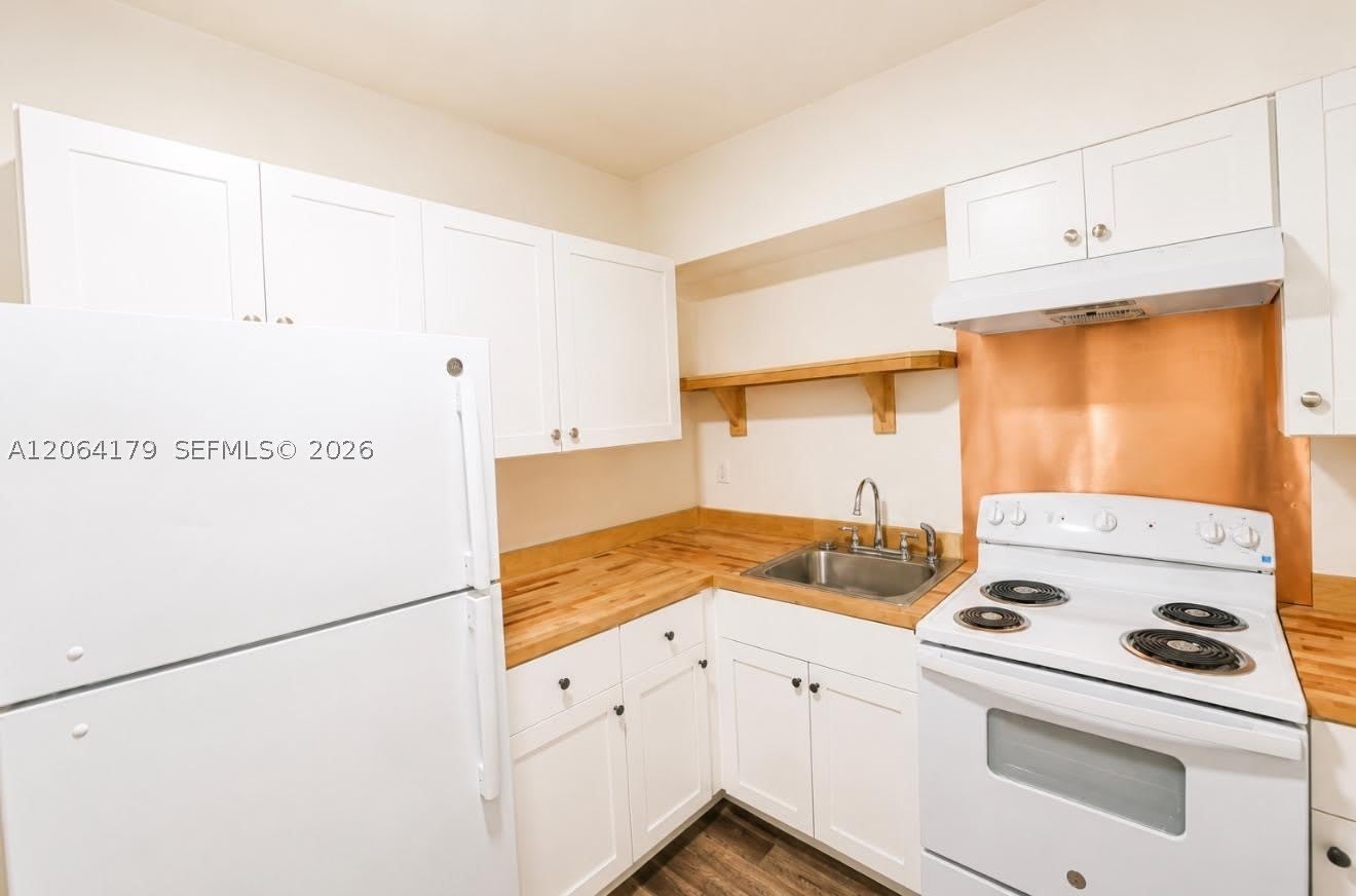 5623 Nw 4Th Ave – photo 2