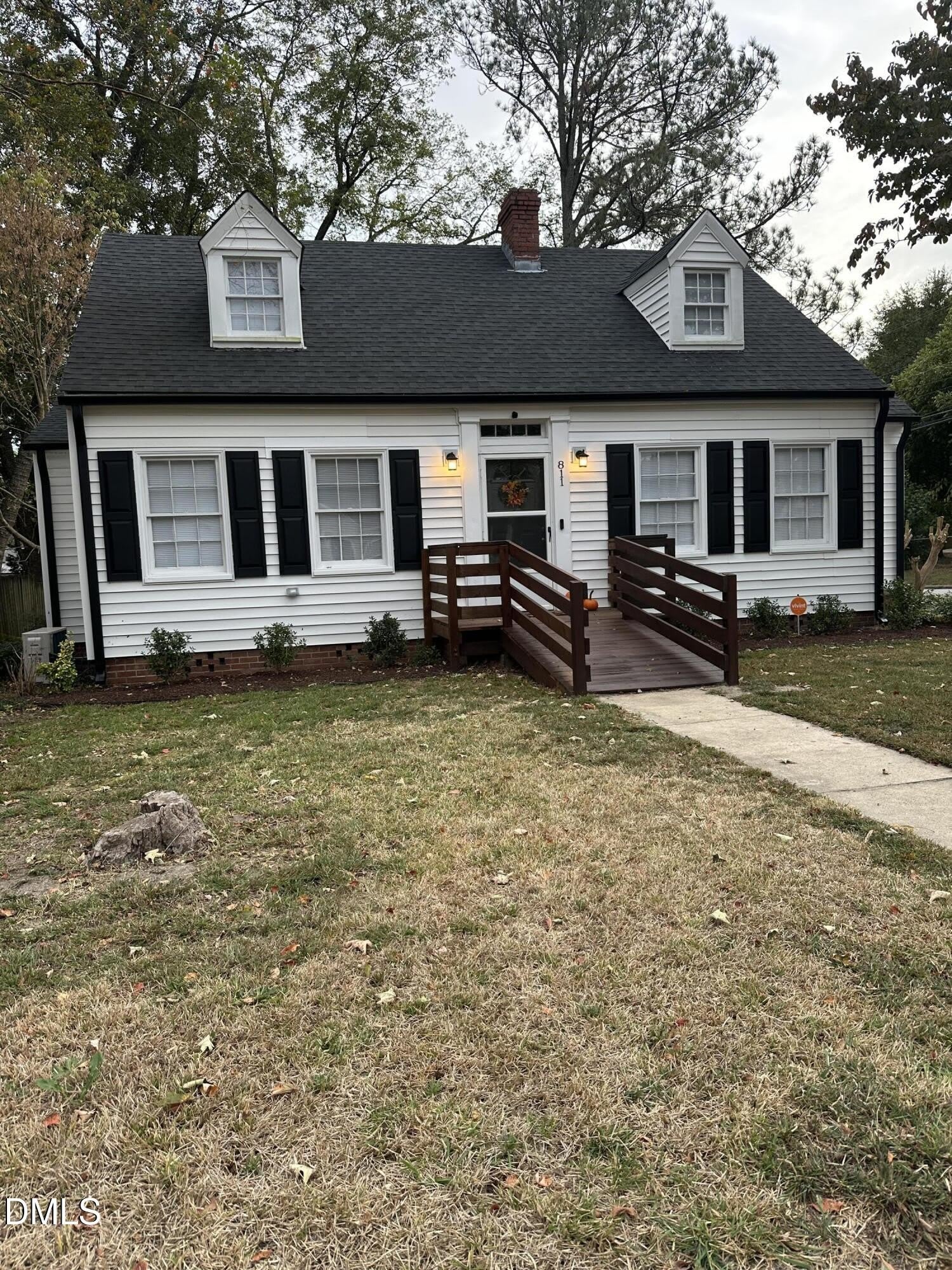 811 Briggs Street S – photo 1