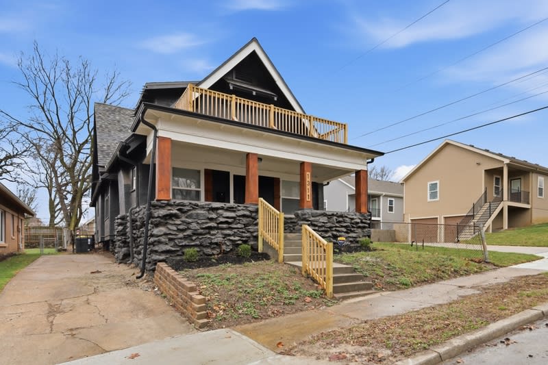 1311 East 29th Street – photo 3