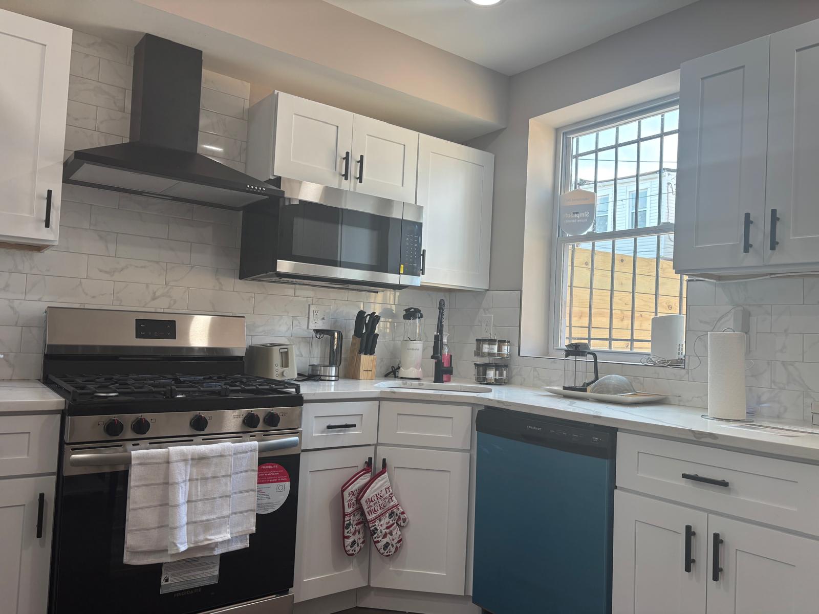 1742 Llewelyn Avenue – photo 3