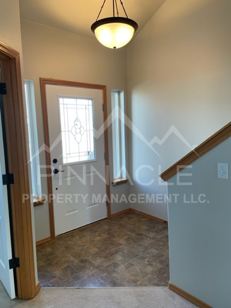 4 Bedroom Ellensburg Home – photo 2