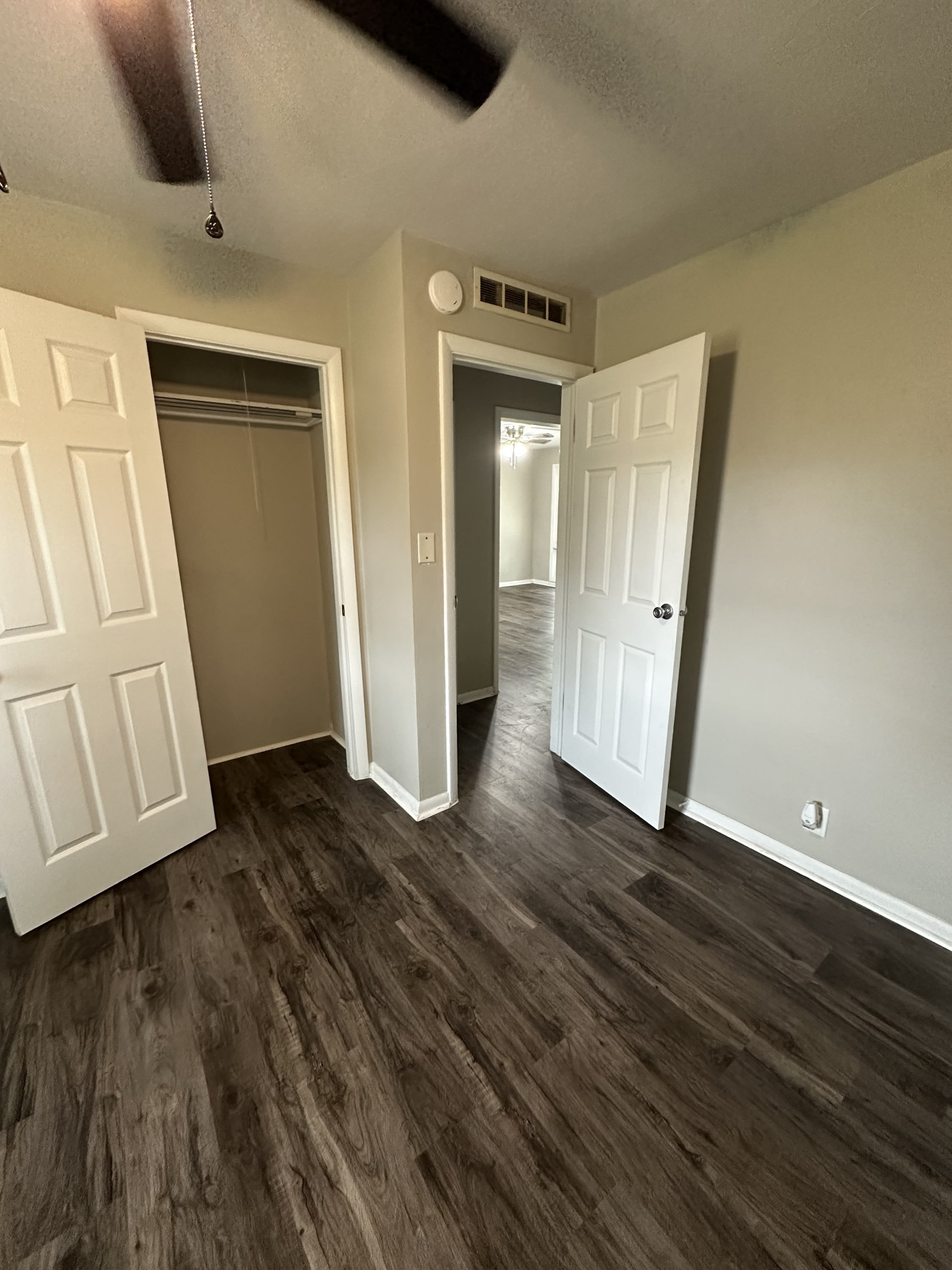 904 West 16Th Street – photo 3