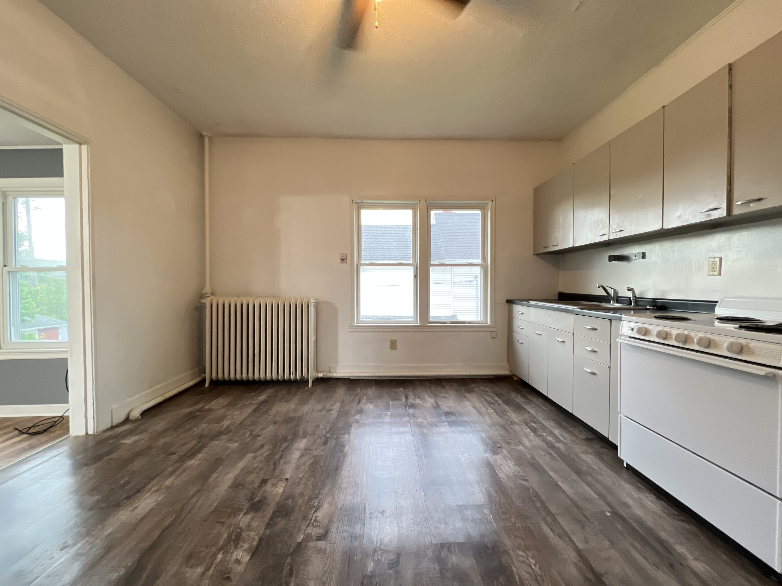 1010 1/2 Rhomberg Avenue – photo 4