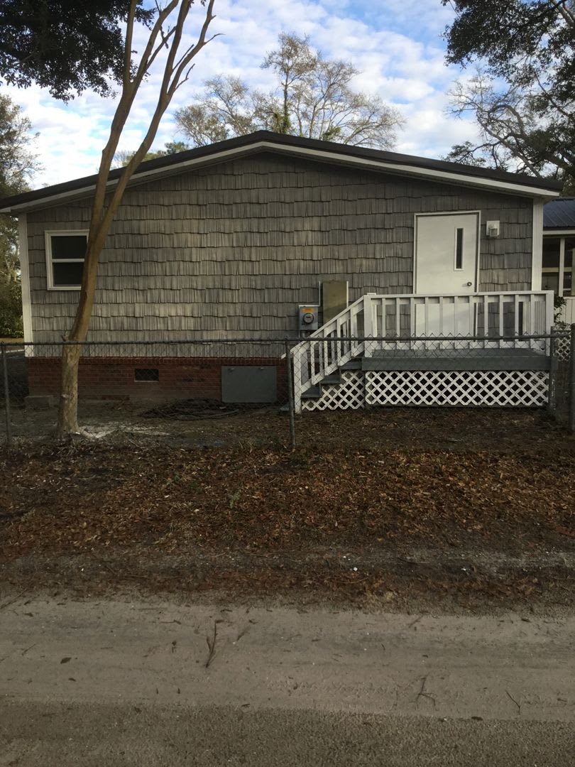 Shady Rest 3 Bedroom 2 Bath Renovated Manufactured Home – photo 2