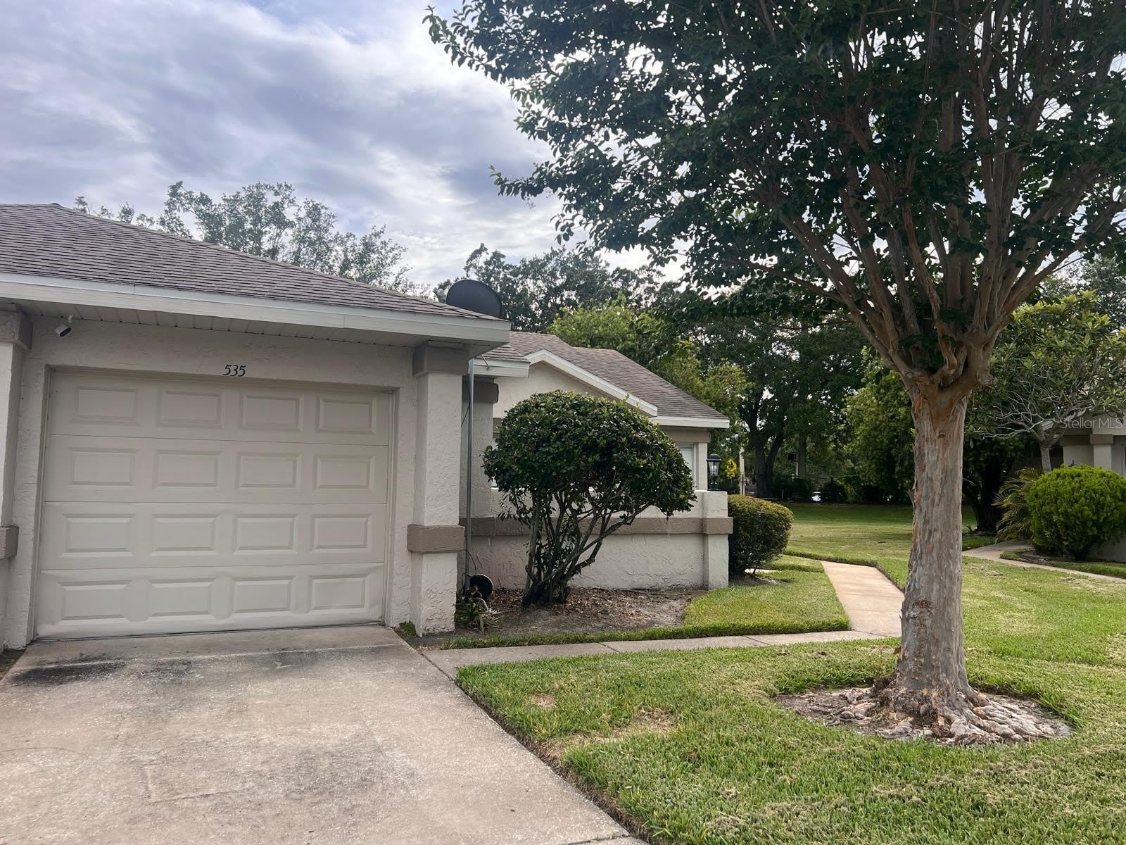 535 AZINGER Circle – photo 2