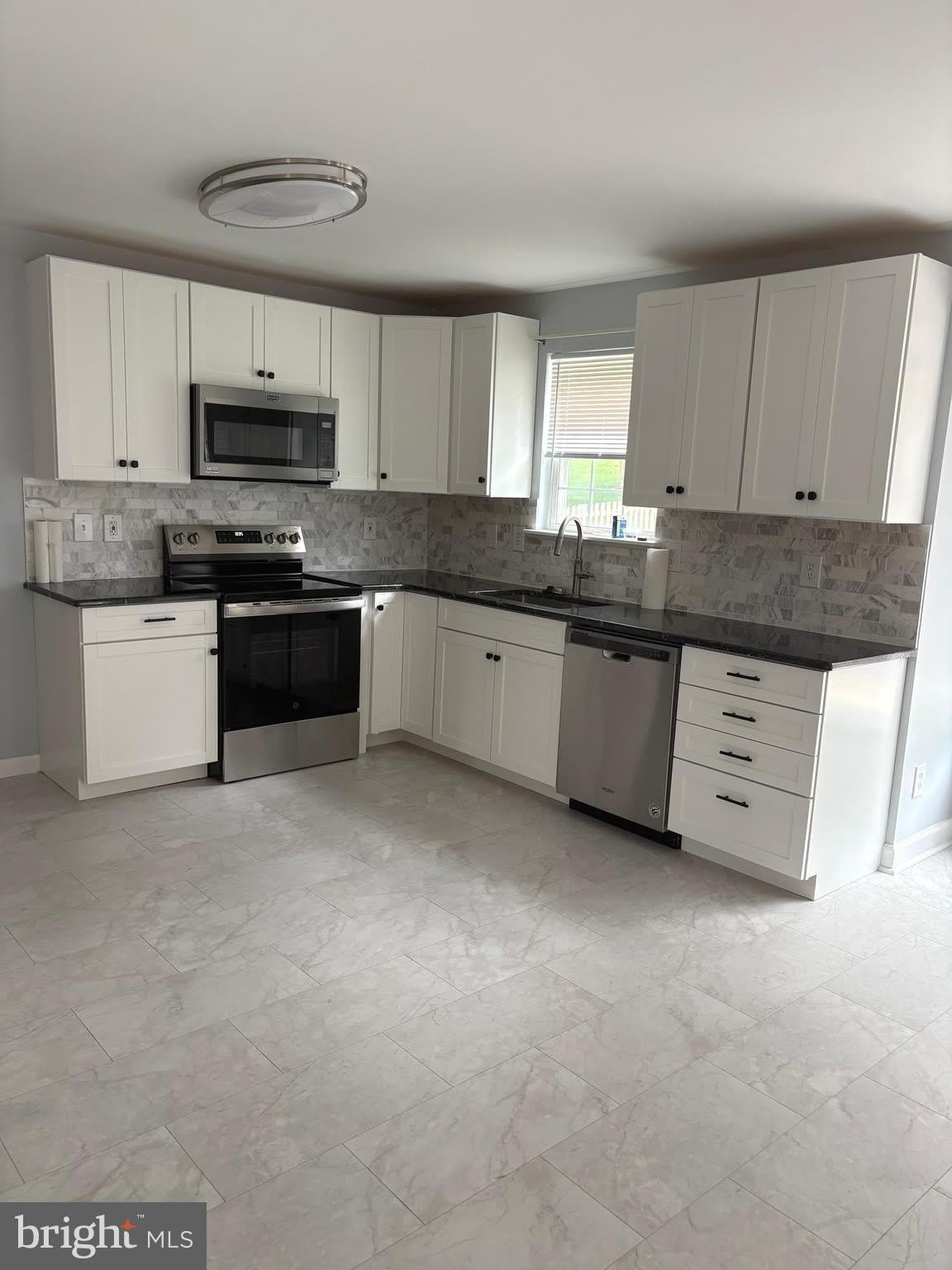 8061 Station Road – photo 4