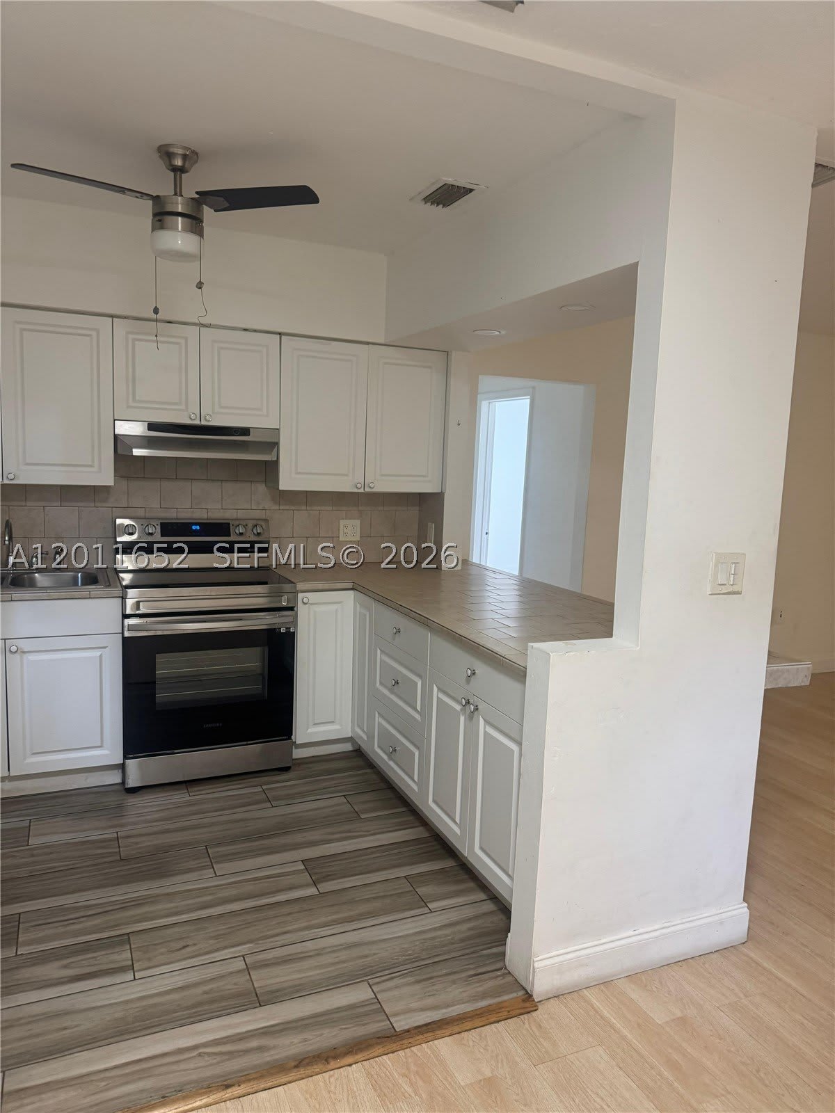 411 NW 106th St – photo 1