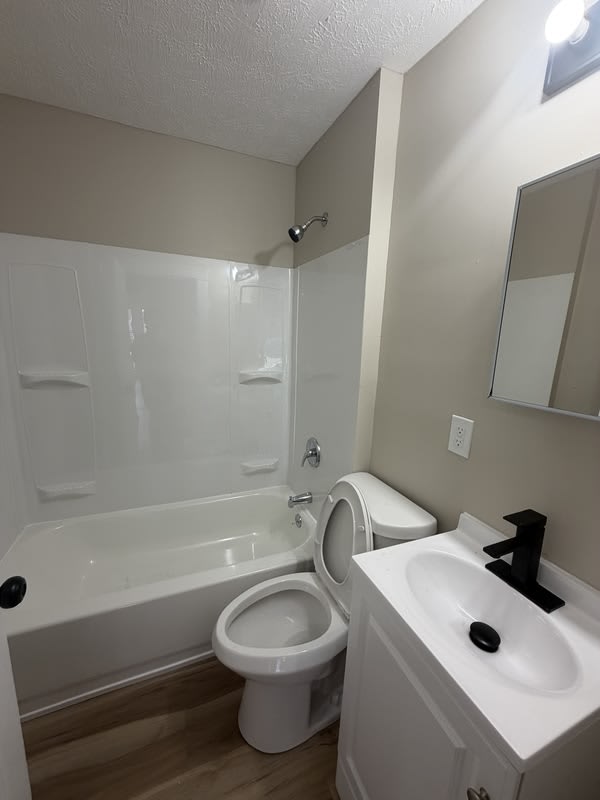 911 Royal Road Downstairs – photo 5