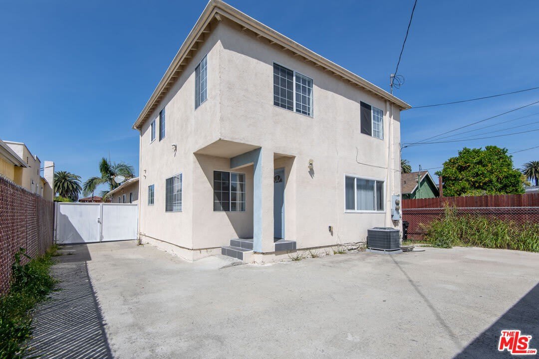 2134 S Cloverdale Ave – photo 1
