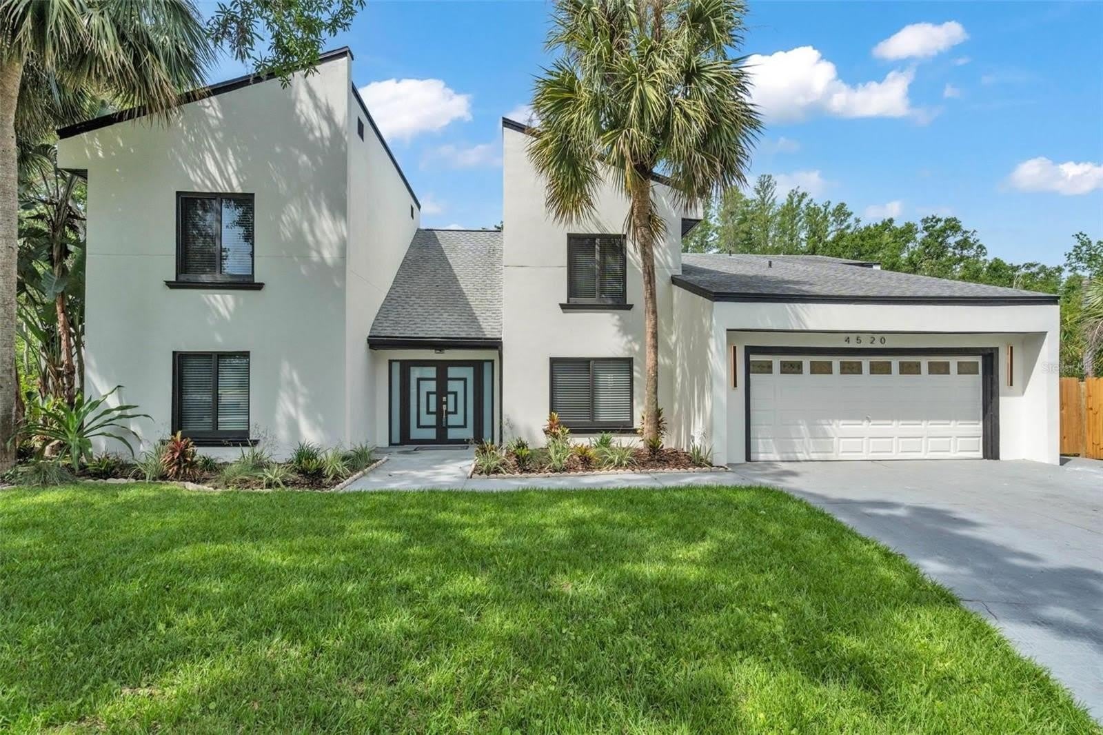 4520 PINE HOLLOW Drive – photo 1