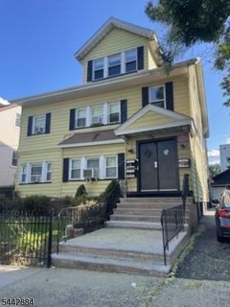 176 Goldsmith Ave – photo 1