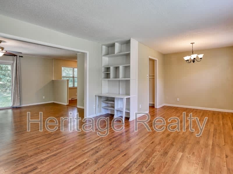 402 Harrow Road – photo 5