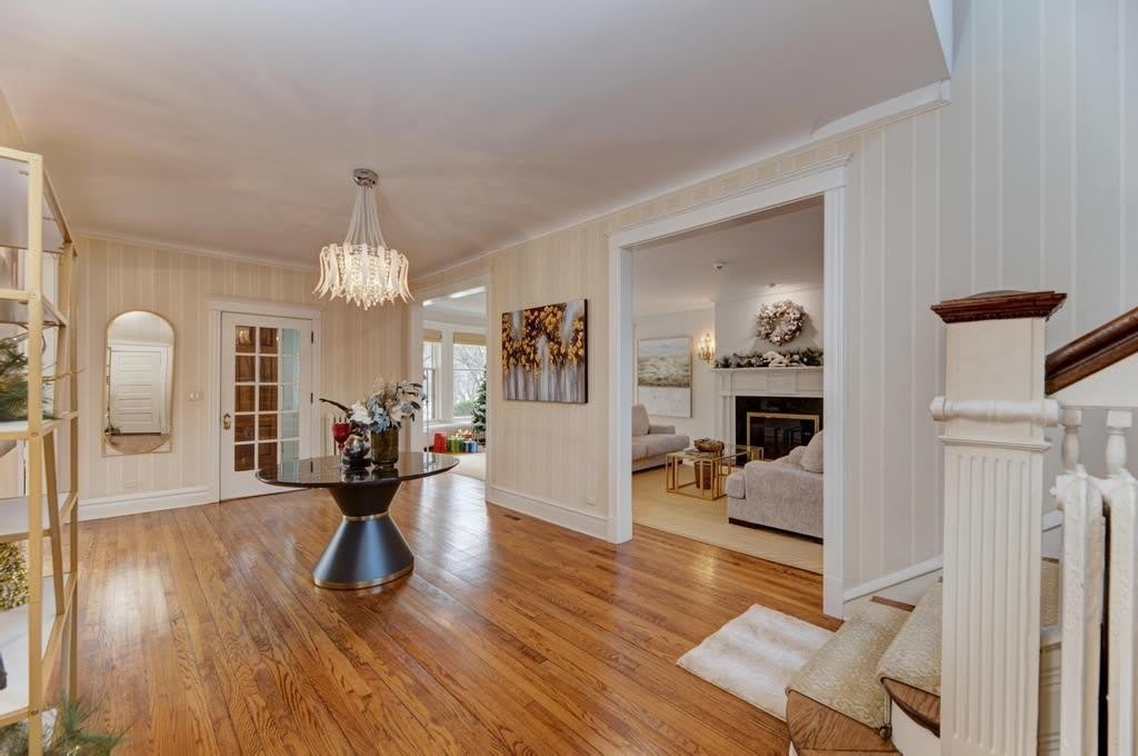 1499 Sheridan Road – photo 2