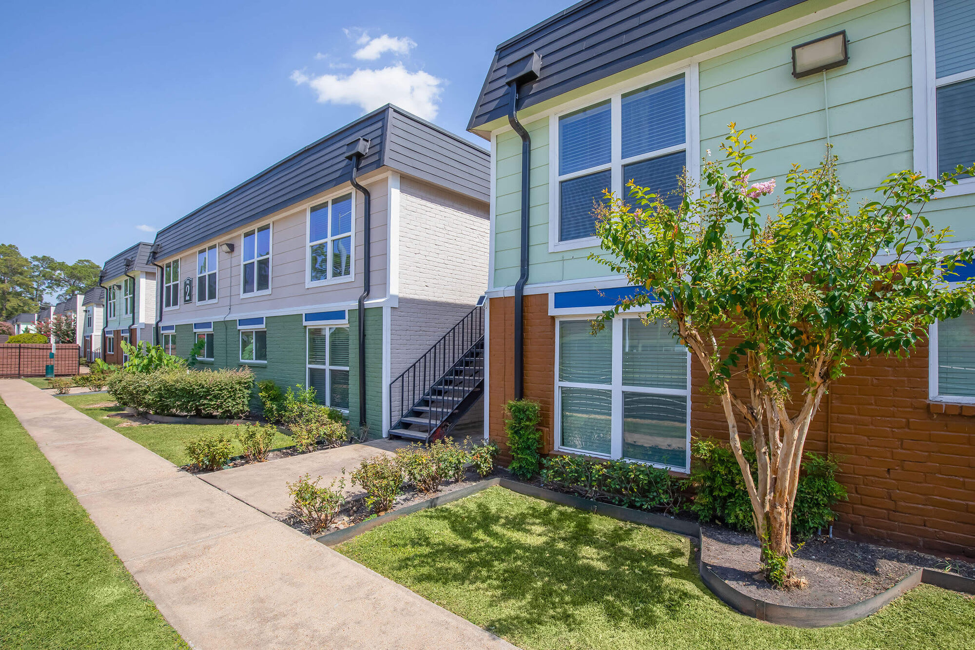 Dominion at Oak Forest Apartments – photo 2