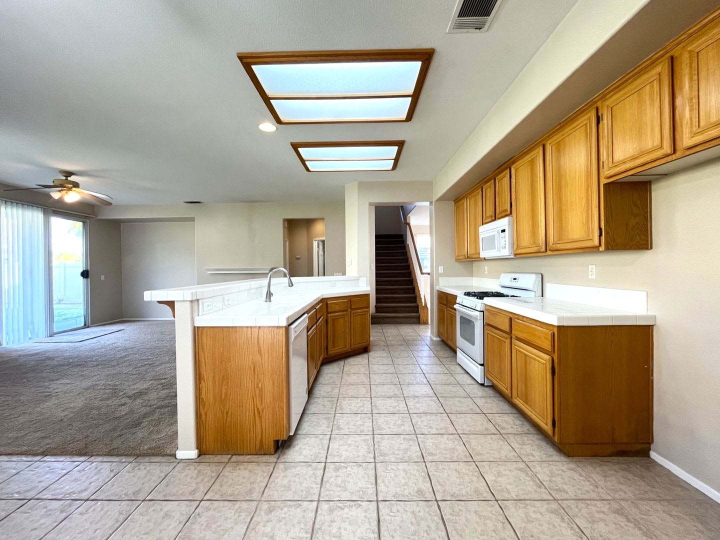 5 Bed 3 Bath Located In Corona Ca – photo 5