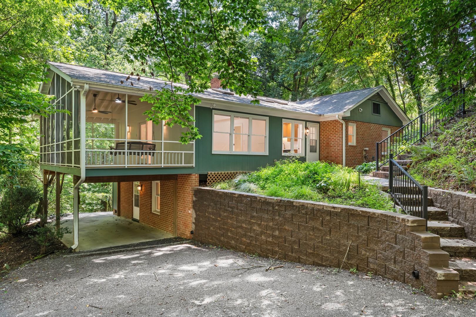 Bright Updated Home Minutes From Unc And Downtown Chapel Hill – photo 1