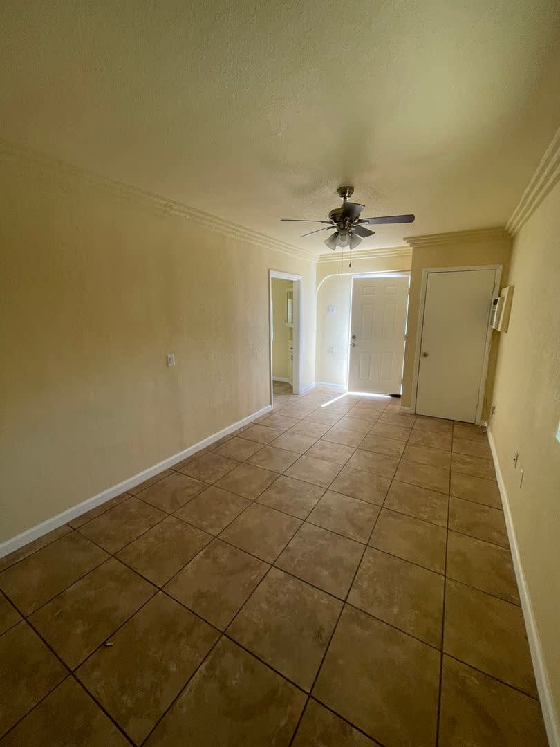 One Bedroom One Bathroom near Downtown Yuma! – photo 3