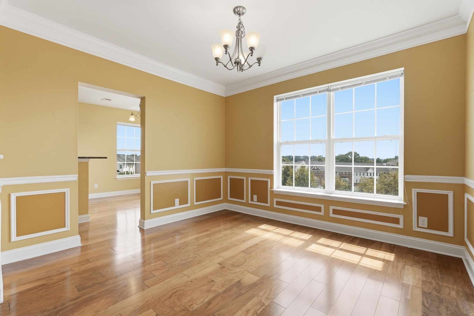 Located In A Desirable 55 Community This Well Maintained Condominium Offers Comfortable Low Maintenance Living In The Heart Of Manassas – photo 3