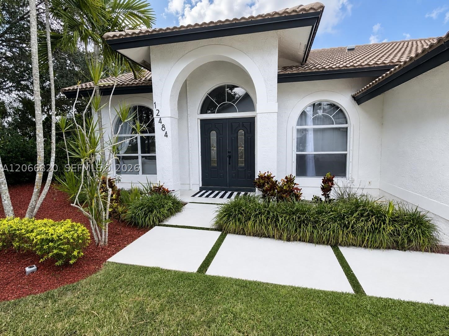 12484 SW 1st St – photo 4