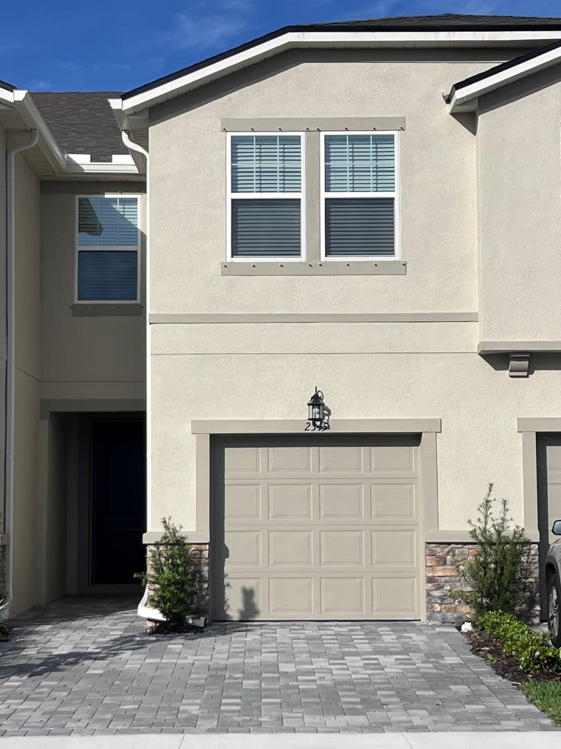 Beautiful 3 bedroom, 2.5 bathroom, 1 car garage townhouse for rent in Lutz! – photo 1