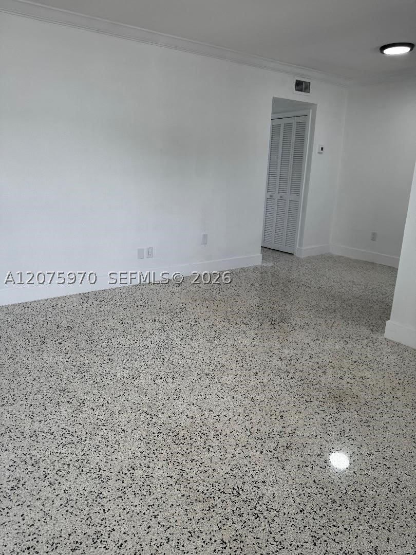 2725 SW 25th St – photo 4