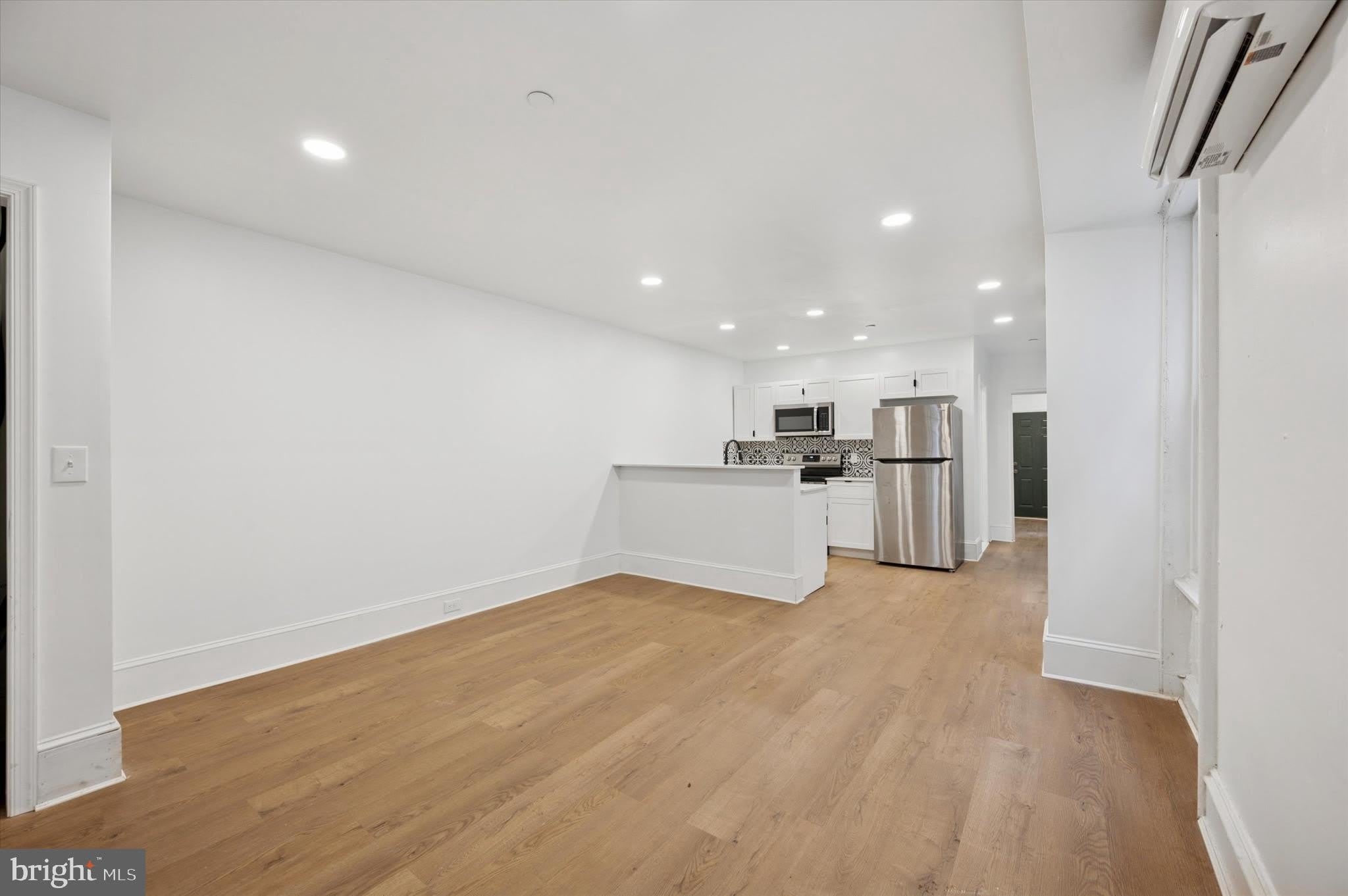 1637 W Girard Avenue – photo 5