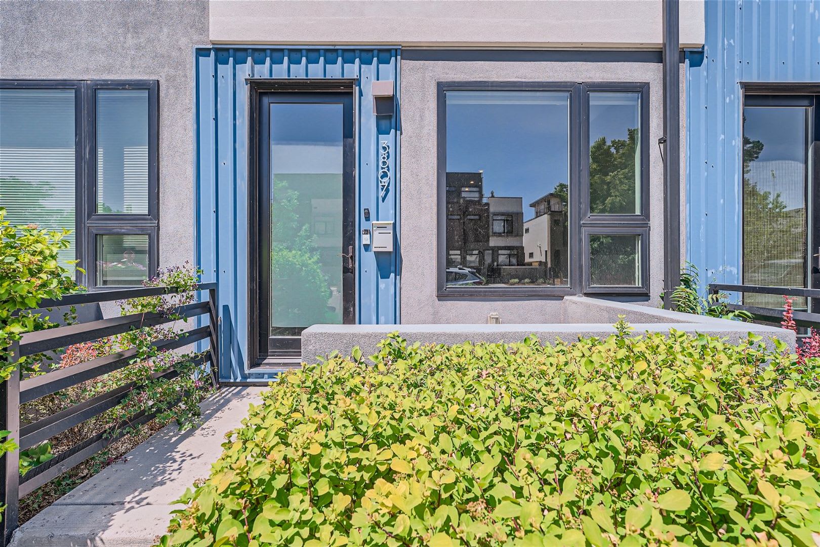 Luxurious 3Br 3Ba In Rino Rooftop Patio – photo 3