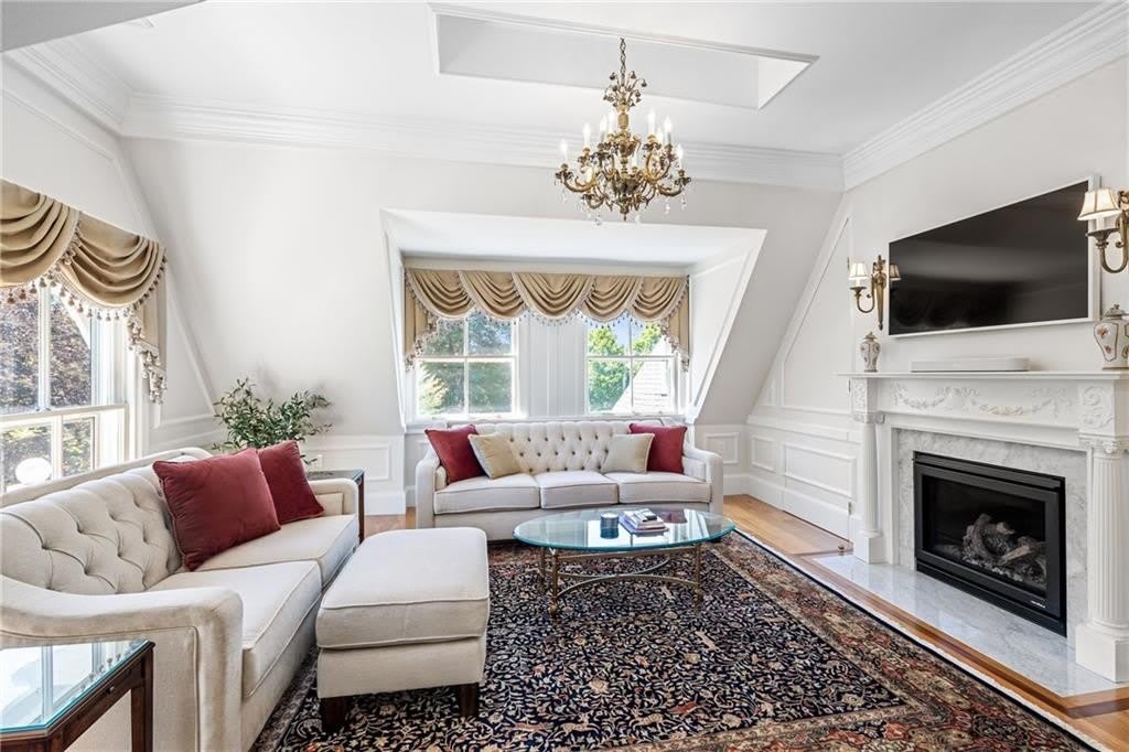 541 Bellevue Avenue – photo 5