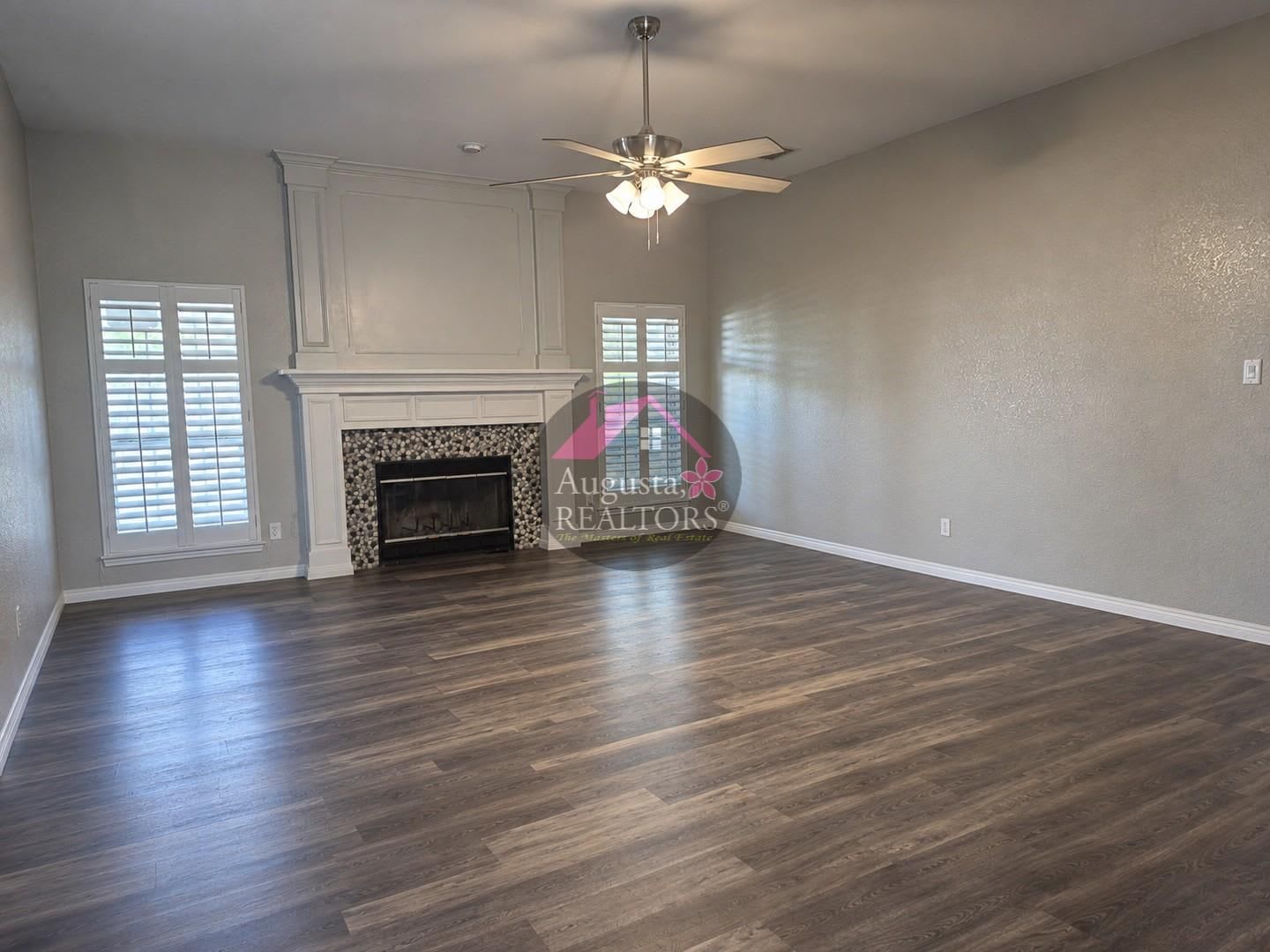 Spacious 4 Bedroom Home – photo 5