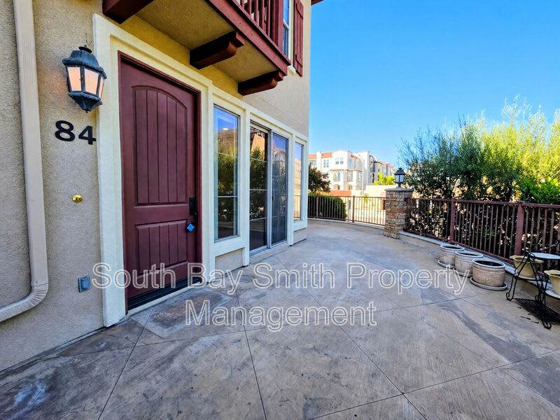 84 Palos Verdes Blvd – photo 3