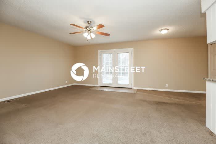 208 New Towne Court – photo 2