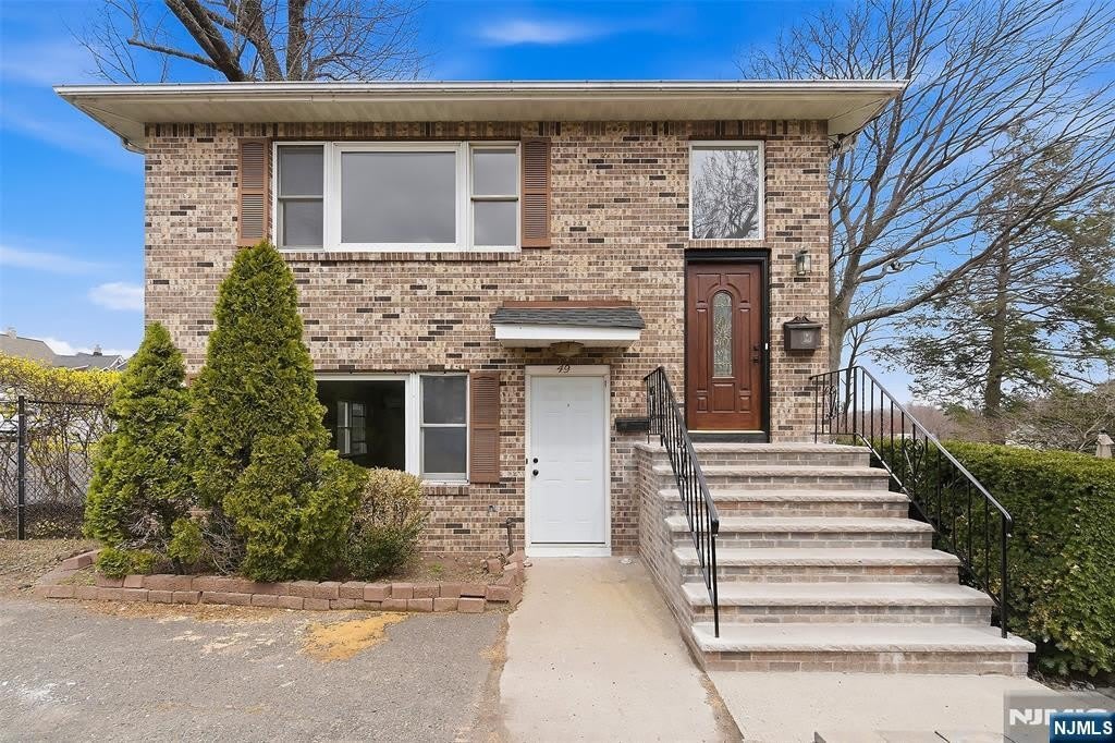 49 E Pleasant Avenue – photo 1