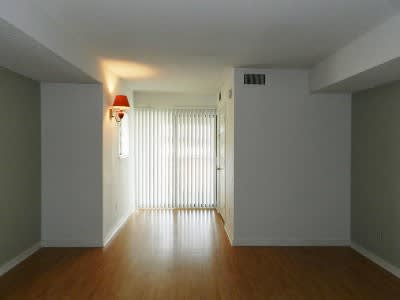 454 Racine Dr – photo 3