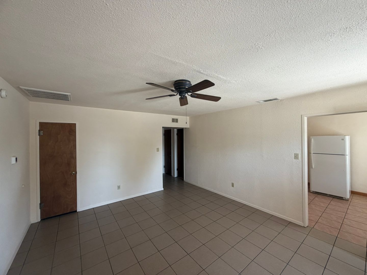 2 Bed 1 Bath Duplex – photo 2