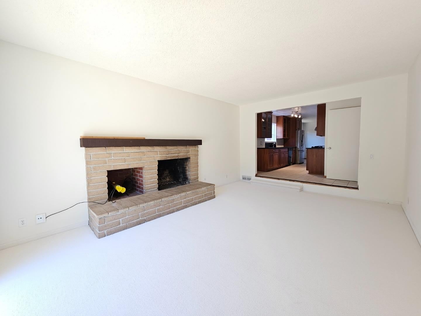 1344 Tarpon St – photo 3