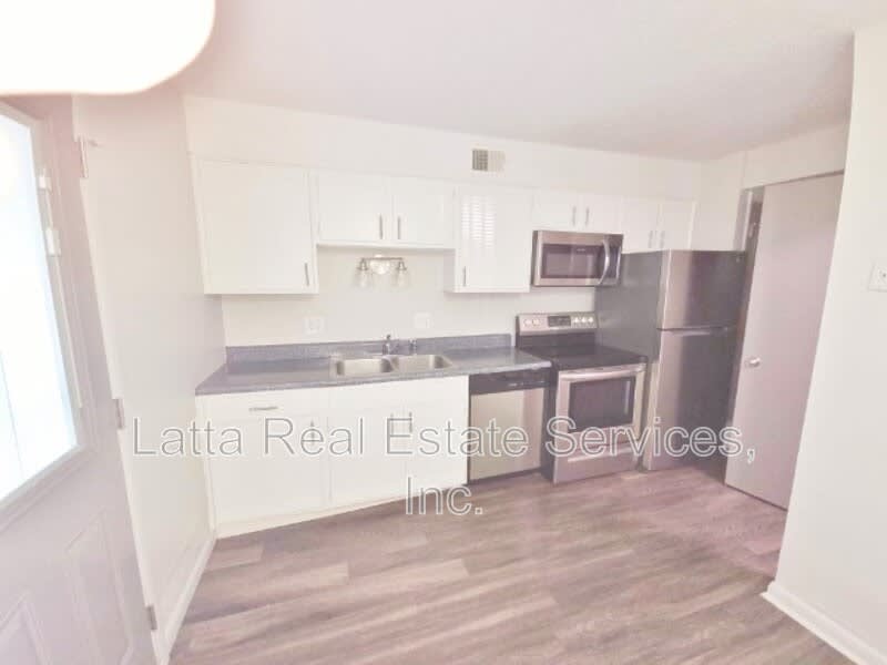 12403 E 40Th St S – photo 5