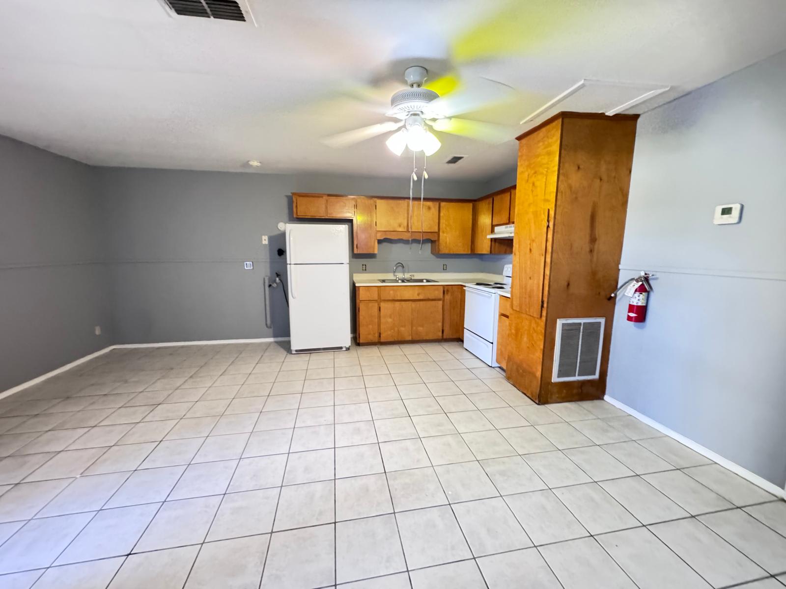 812 Walnut (Rear) – photo 4