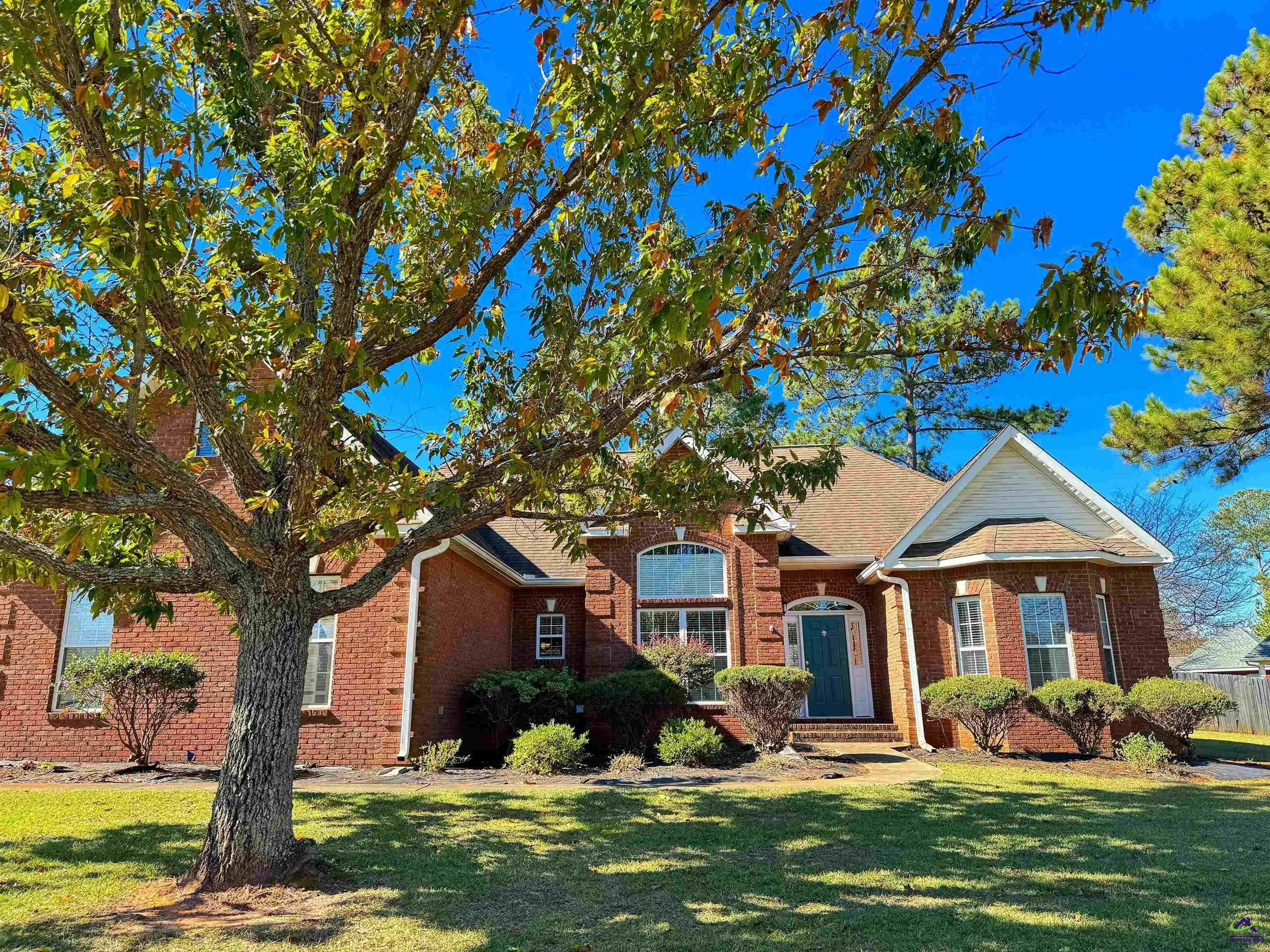 701 Victoria Circle – photo 2