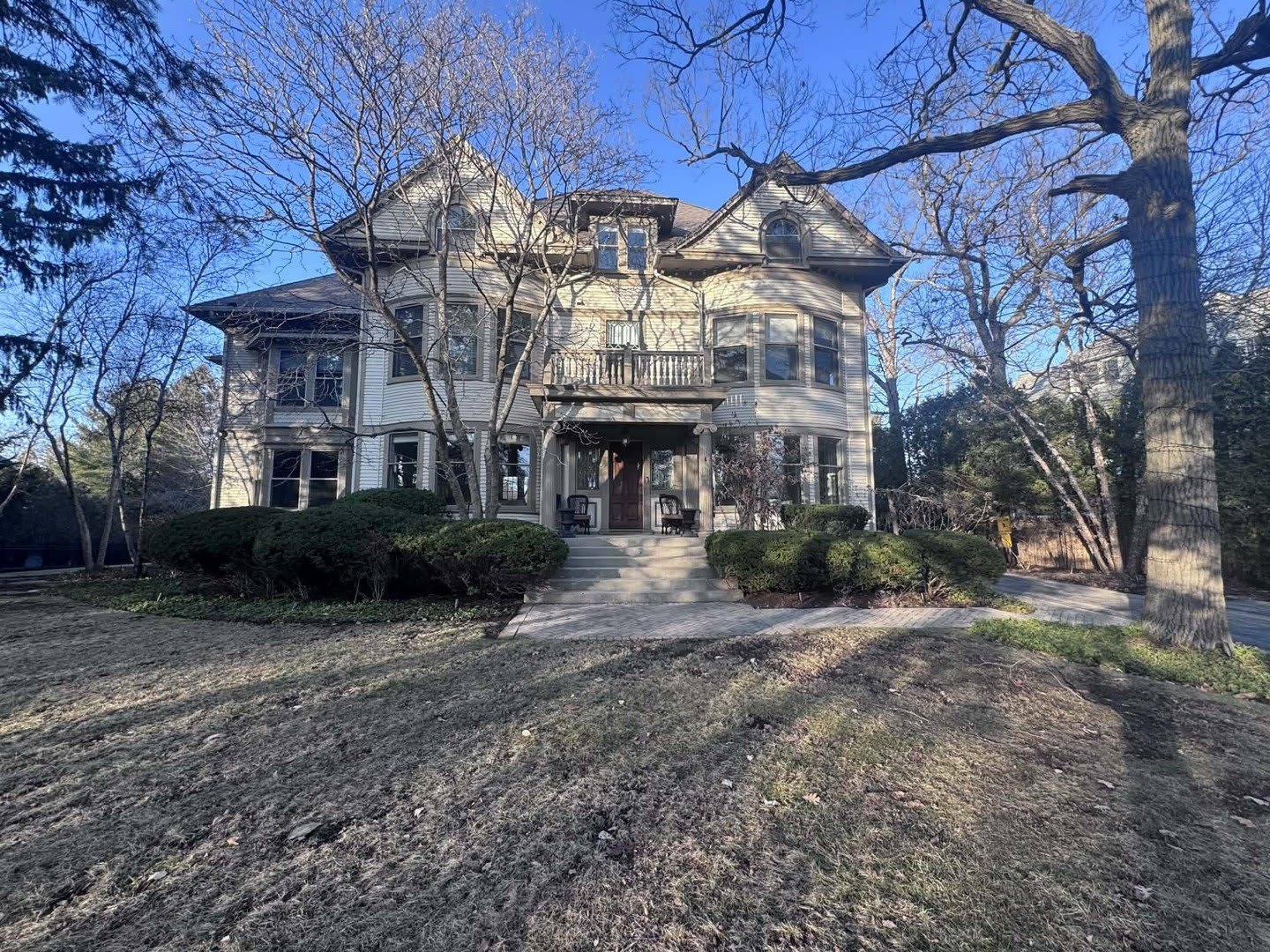 1499 Sheridan Road – photo 1