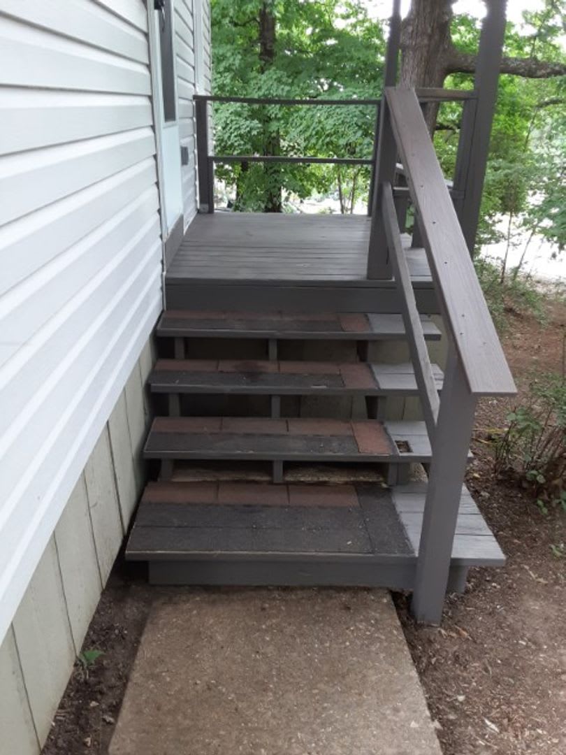 Move in Ready and Located in Oak Ridge – photo 4