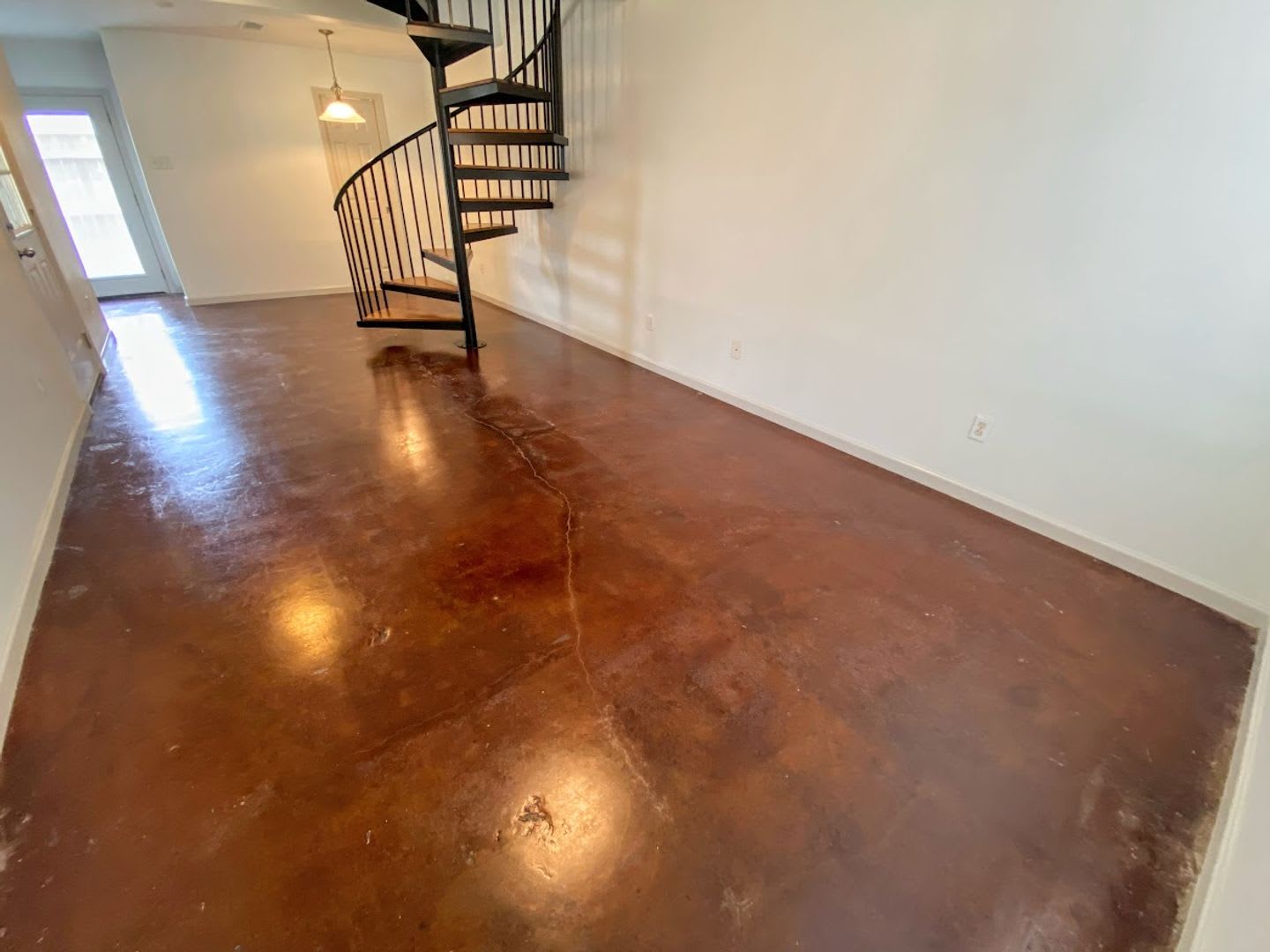 Move-In Special! 2-Bedroom, 2.5-Bath Townhome Located Across from McNeese Campus! – photo 2